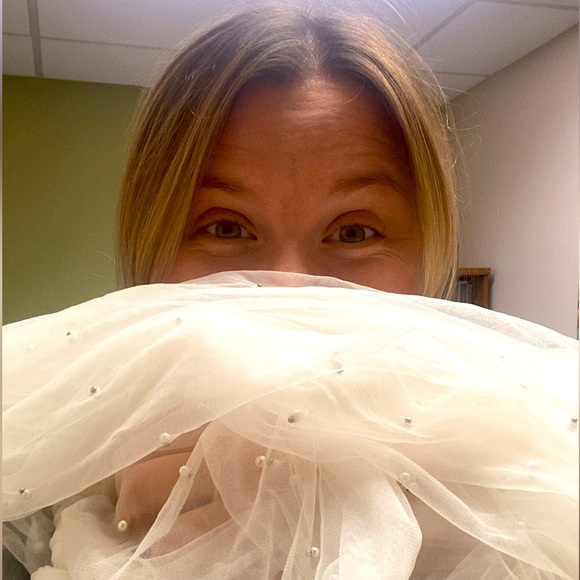 🌺Meet your Posher, Sarah🥂 - Picture 1 of 1